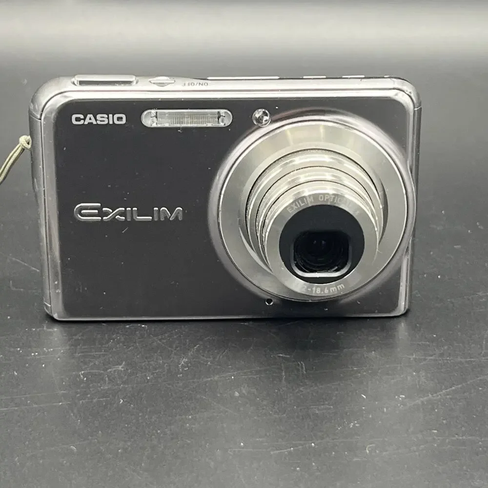 Casio Exilim EX-S770 7.2MP Silver Digital Camera Box Manual Charger New Battery